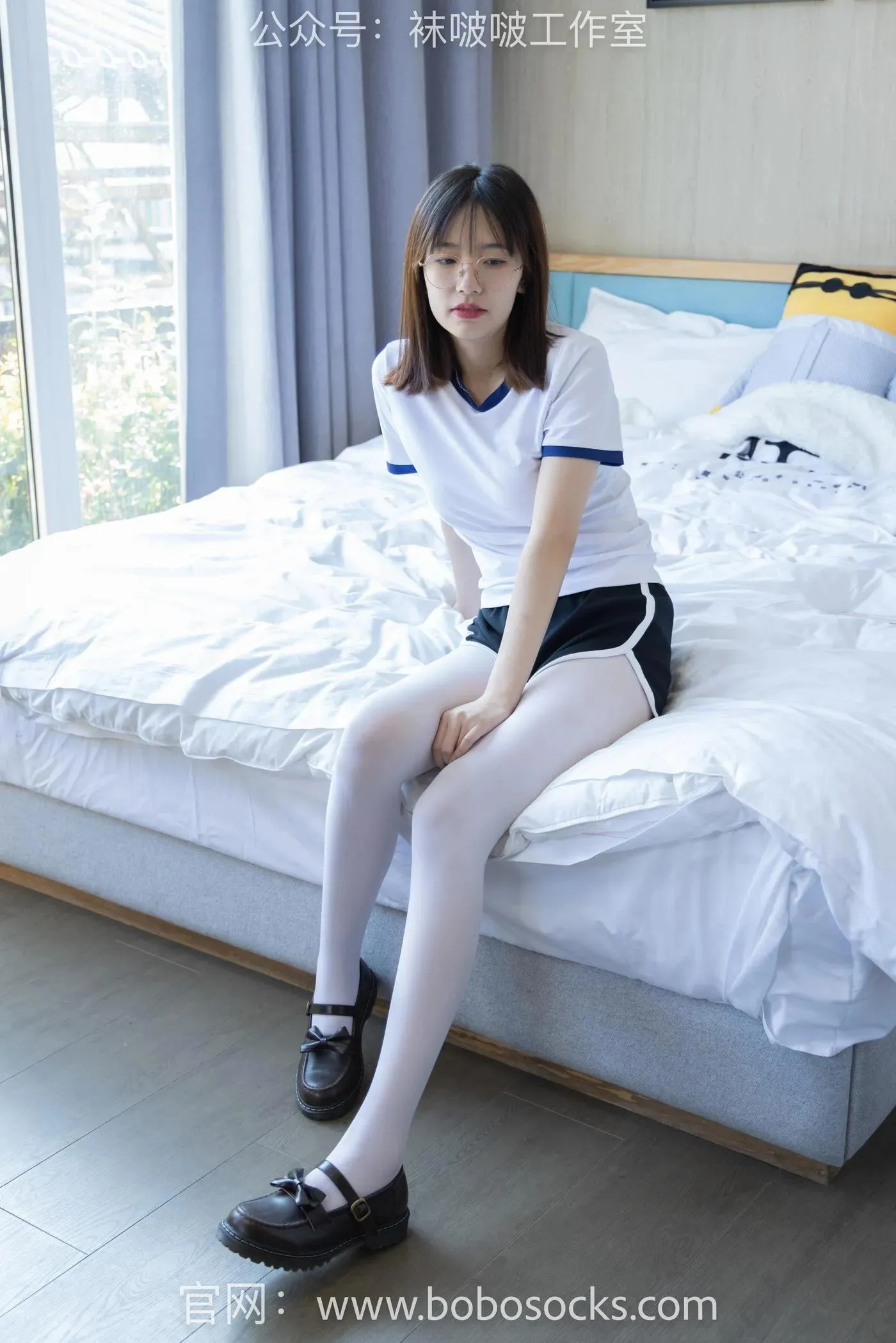 [BoBoSocks袜啵啵]NO.108 小甜豆-皮鞋、厚白丝、踩奶油蛋糕剧情 [137P]插图6